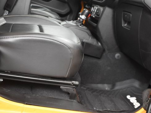 Used 2021 Jeep Wrangler Unlimited Sahara w/ Cold Weather Group image 21