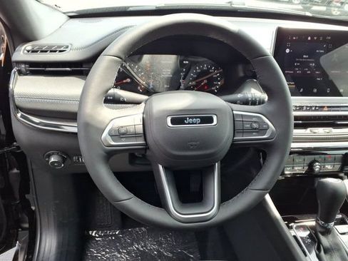 New 2026 Jeep Compass Latitude AWD/4WD image 5