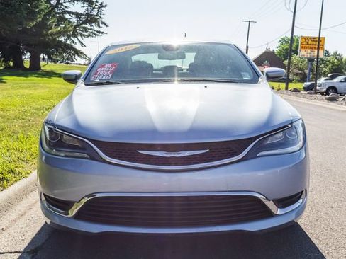Used 2015 Chrysler 200 Limited FWD image 2