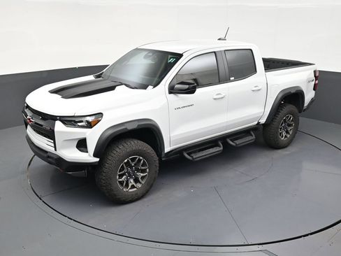 Used 2025 Chevrolet Colorado ZR2 AWD/4WD image 12