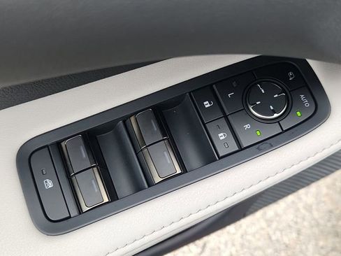 Used 2026 Lexus RX 350h w/ Convenience Package AWD/4WD image 24