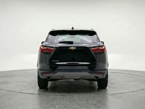 Used 2025 Chevrolet Blazer LT FWD image 7