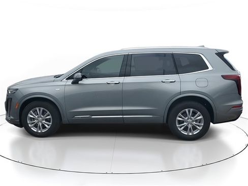 Certified 2025 Cadillac XT6 Luxury image 2