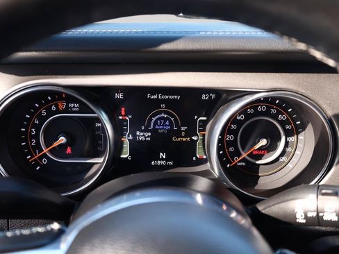 Used 2020 Jeep Wrangler Unlimited Sahara w/ Cold Weather Group AWD/4WD image 29