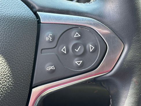 Used 2023 Chevrolet Traverse LT AWD/4WD image 24