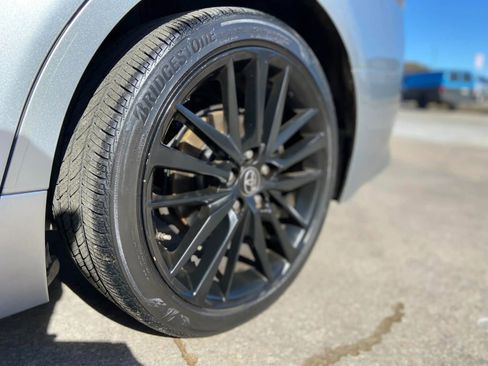 Used 2018 Toyota Camry XSE image 13