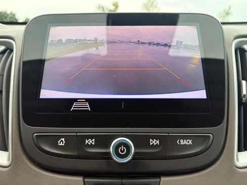 Used 2020 Chevrolet Malibu LS w/ Driver Confidence Package II FWD image 23