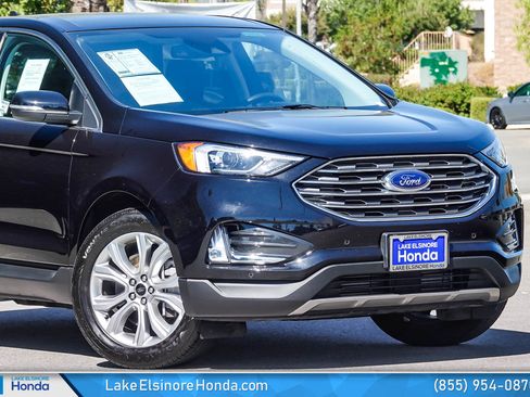 Used 2024 Ford Edge Titanium image 2