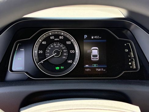 Used 2022 Hyundai Ioniq Blue FWD image 11
