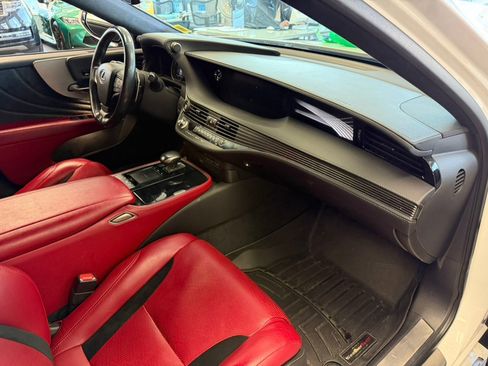 Used 2018 Lexus LS 500 F Sport w/ Accessory Package (Z1) image 36