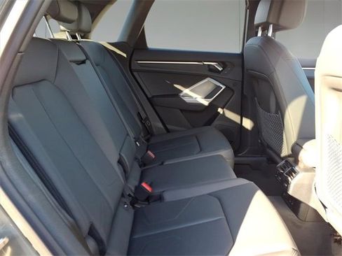 New 2025 Audi Q3 2.0T Premium image 6