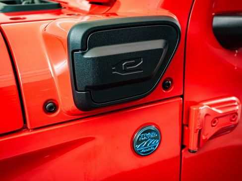 Used 2021 Jeep Wrangler Unlimited Rubicon 4xe w/ Steel Bumper Group image 8