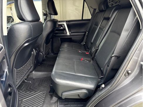 Used 2016 Toyota 4Runner Limited image 12