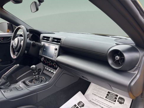 Used 2026 Toyota GR86 YUZU Limited image 14