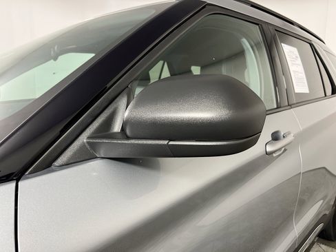 Used 2023 Ford Explorer XLT w/ Equipment Group 202A image 13