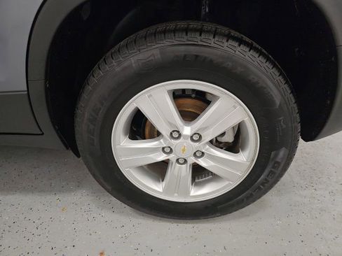 Used 2019 Chevrolet Trax LT w/ LT Convenience Package AWD/4WD image 10