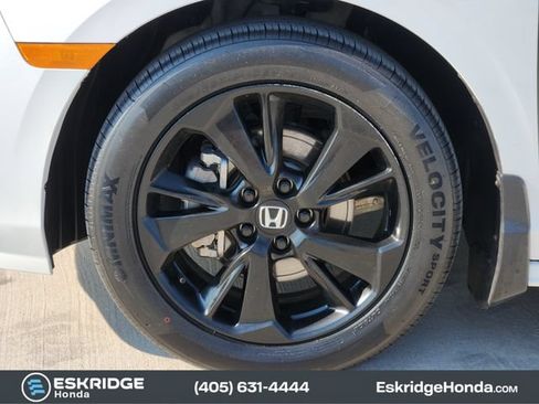Used 2024 Honda Odyssey Sport image 13