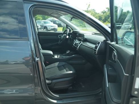 Used 2023 Kia Sorento S FWD image 19