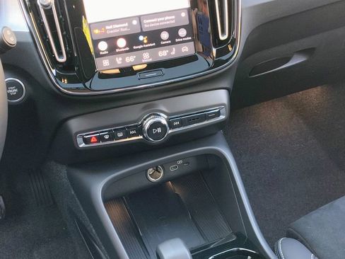 New 2026 Volvo XC40 B5 Ultra w/ Climate Package AWD/4WD image 25