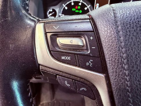 Used 2019 Toyota Land Cruiser image 24