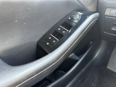 Used 2019 MAZDA MAZDA3 AWD Hatchback w/ Premium Pkg image 32
