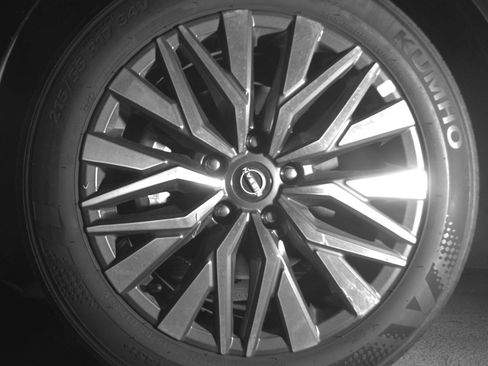 Used 2025 Nissan Altima 2.5 SV image 12