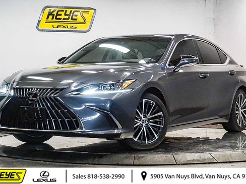 Used 2025 Lexus ES 300h w/ Premium Package image 1