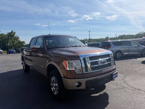 Used 2012 Ford F150 Lariat w/ Lariat Chrome Pkg AWD/4WD image 4
