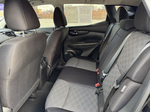 Certified 2021 Nissan Rogue Sport SV image 32