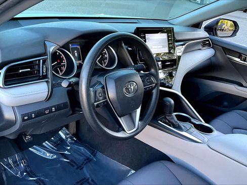 Used 2024 Toyota Camry LE FWD image 17