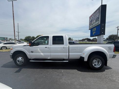 Used 2016 Ford F350 Lariat w/ Lariat Interior Package AWD/4WD image 8