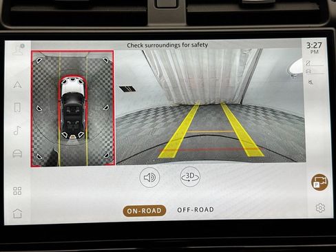 Certified 2025 Land Rover Discovery S image 15