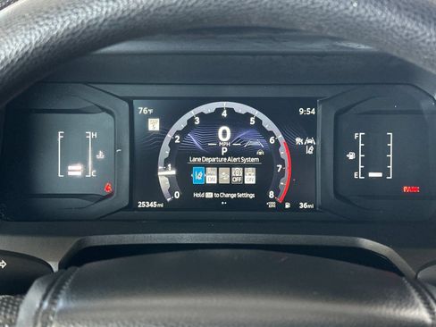 Used 2024 Toyota Tacoma SR5 AWD/4WD image 21