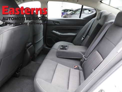 Used 2025 Nissan Altima 2.5 SV image 21