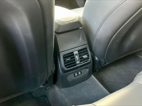 Used 2025 BMW M235i xDrive w/ Premium Package image 38