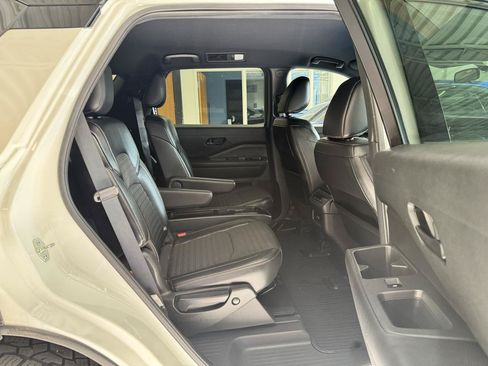 Used 2024 Nissan Pathfinder Rock Creek AWD/4WD image 24