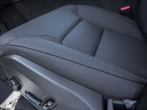 New 2026 Volvo XC90 B6 Plus w/ Protection Package Premier image 34