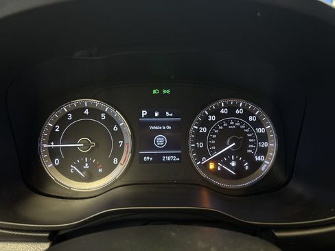 Used 2022 Hyundai Venue Limited FWD image 16