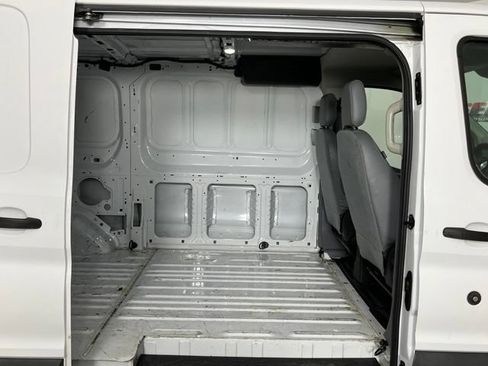 Used 2017 Ford Transit 150 130 Low Roof RWD image 3