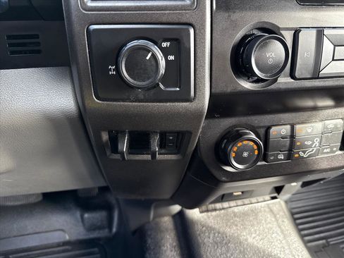 Used 2022 Ford F350 XL w/ Power Equipment Group image 20