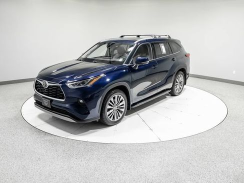 Used 2020 Toyota Highlander Platinum AWD/4WD image 41