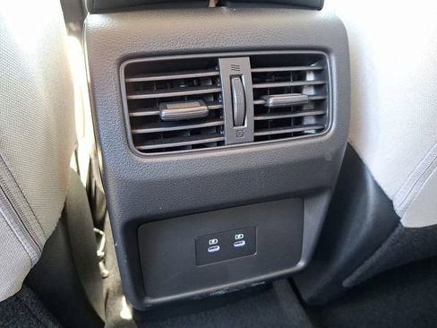 Used 2025 Nissan Rogue SV AWD/4WD image 11
