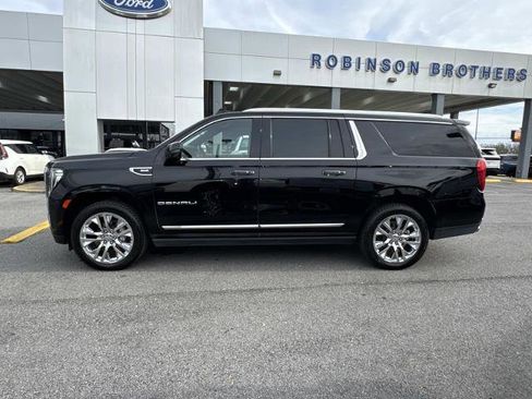 Used 2022 GMC Yukon XL Denali w/ Denali Ultimate Package image 8