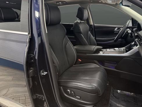 Used 2024 Genesis GV80 3.5T w/ Advanced Package image 32