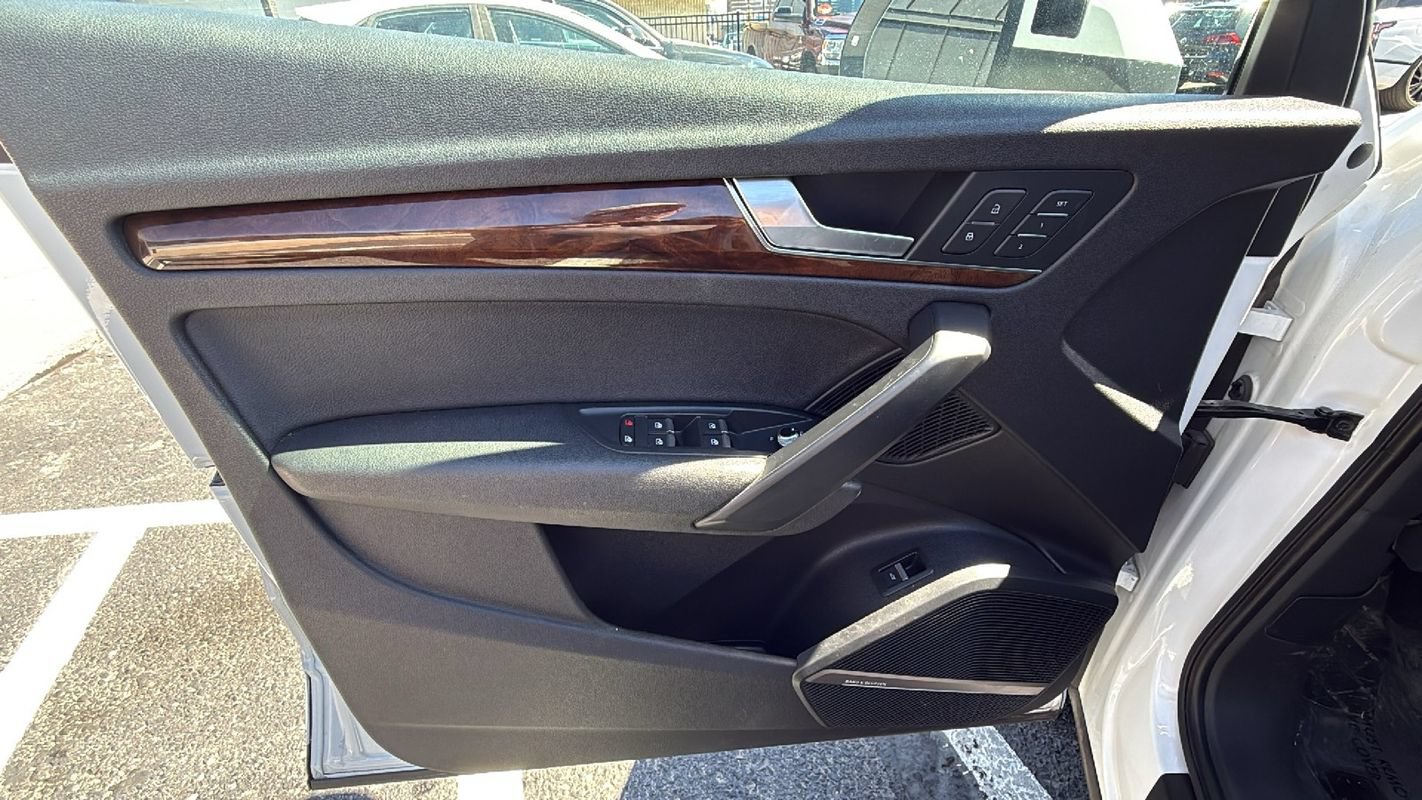 Used 2018 Audi Q5 2.0T Premium Plus AWD/4WD image 9