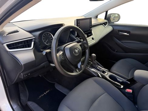 Used 2021 Toyota Corolla LE FWD image 6