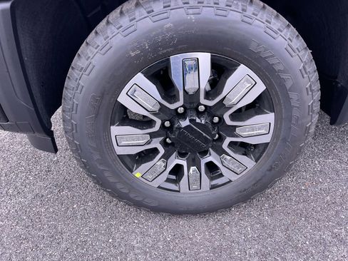 New 2026 GMC Sierra 2500 Denali image 10