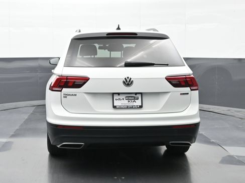 Used 2019 Volkswagen Tiguan SE w/ Panoramic Sunroof Package AWD/4WD image 3