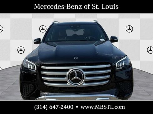 Used 2024 Mercedes-Benz GLS 450 4MATIC image 7