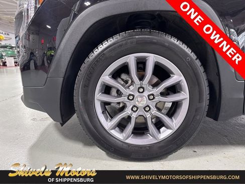 Used 2022 GMC Terrain SLT w/ Tech Package image 9